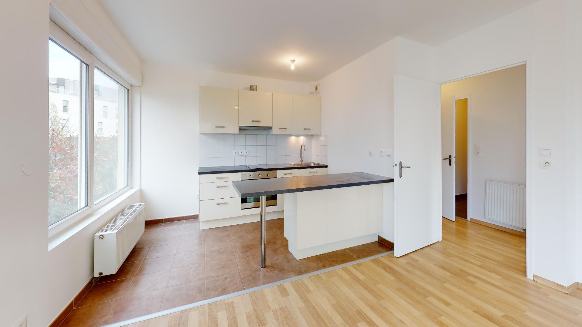 BI29-T2-Tours-Nord-Rez-de-jardin-Kitchen